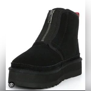 UGG Neumel Platform Zip boots in black, size 7 EUC.